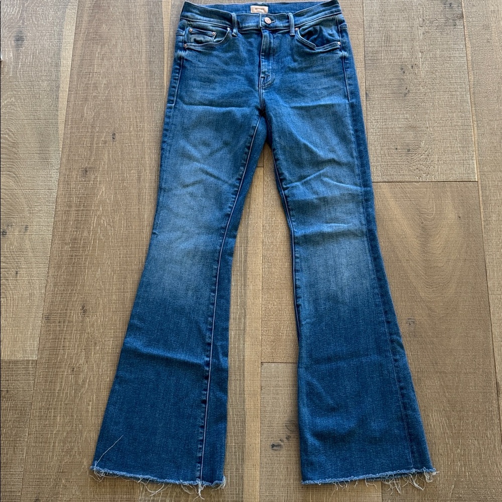 MOTHER The Weekender Fray Jeans Versatile Style